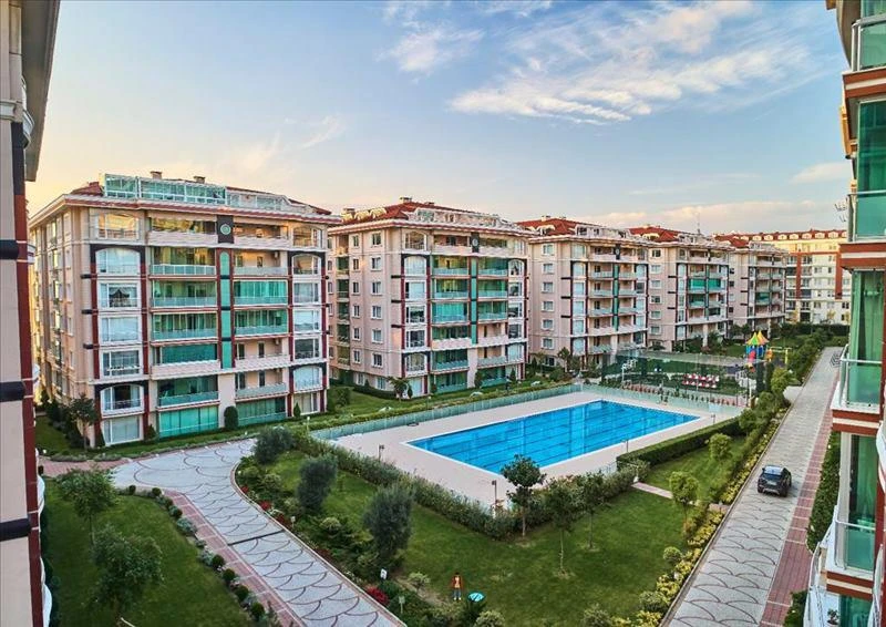 Резиденция с бассейнами недалеко от пляжа и гавани, Стамбул, Турция