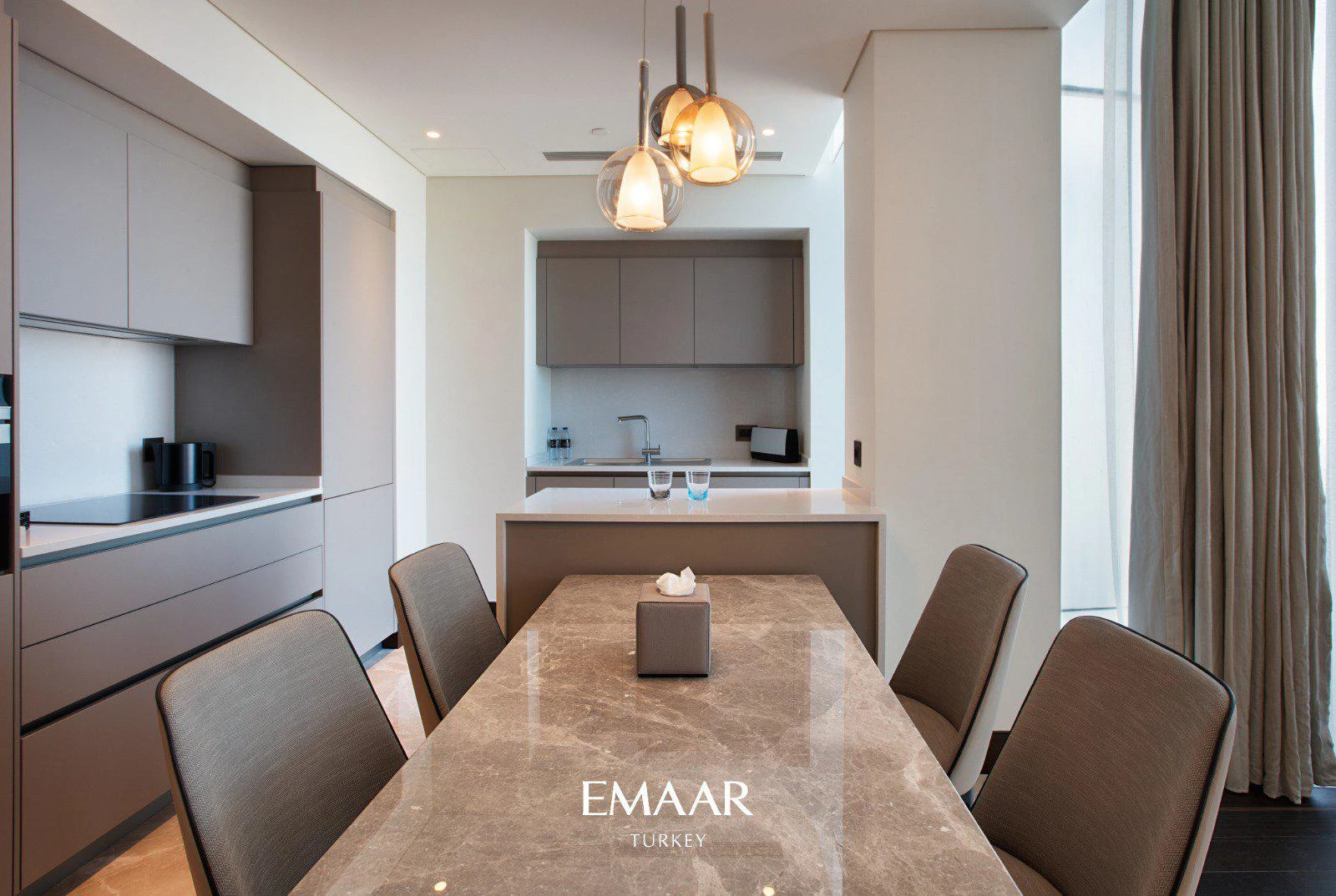 Высотная резиденция с отелем, бизнес-центром и развитой инфраструктурой в престижном районе, Стамбул, Турция