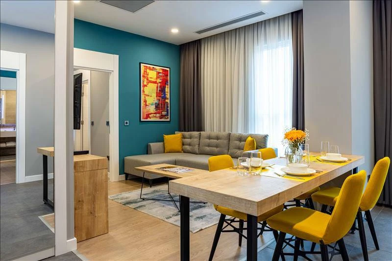 Резиденция с бассейном, тренажерным залом и охраной рядом с озером, Стамбул, Турция