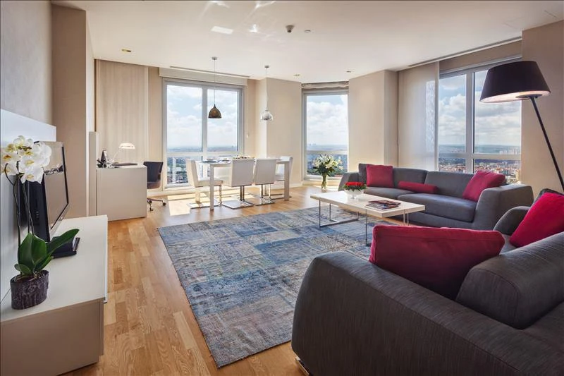 Высотная резиденция с бассейнами, зеленой зоной и рестораном рядом с центром Стамбула, Турция