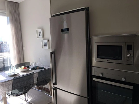 Жилой комплекс недалеко от магазинов и торговых центров, в престижном районе европейской части Стамбула, Турция