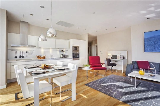 Высотная резиденция с бассейнами, зеленой зоной и рестораном рядом с центром Стамбула, Турция