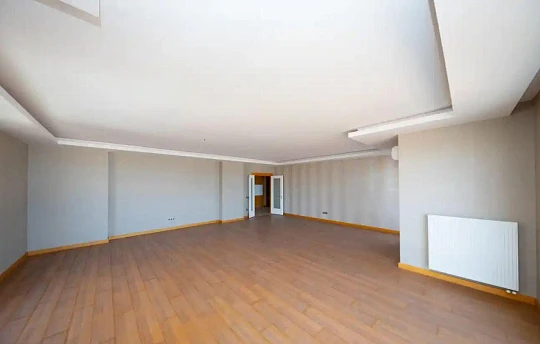 Апартаменты с террасами в резиденции с бассейнами, в престижном районе, Стамбул, Турция