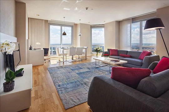 Высотная резиденция с бассейнами, зеленой зоной и рестораном рядом с центром Стамбула, Турция