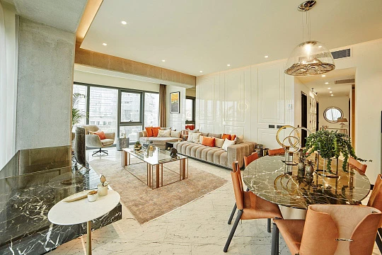 Высотная резиденция с парком, бассейном и теннисным кортом рядом со станциями метро, в популярном районе Шишли, Стамбул, Турция