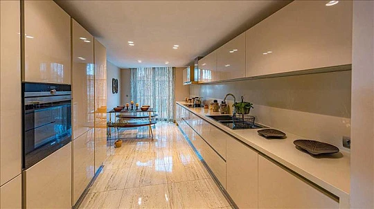 Резиденция с бассейнами и ресторанами недалеко от побережья, в престижном районе, Стамбул, Турция