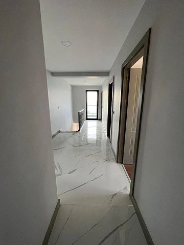 Просторные апартаменты с балконами, 400 метров до моря, Картал, Стамбул, Турция