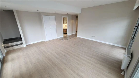 Элитная резиденция с бассейном рядом со станцией метро, Стамбул, Турция